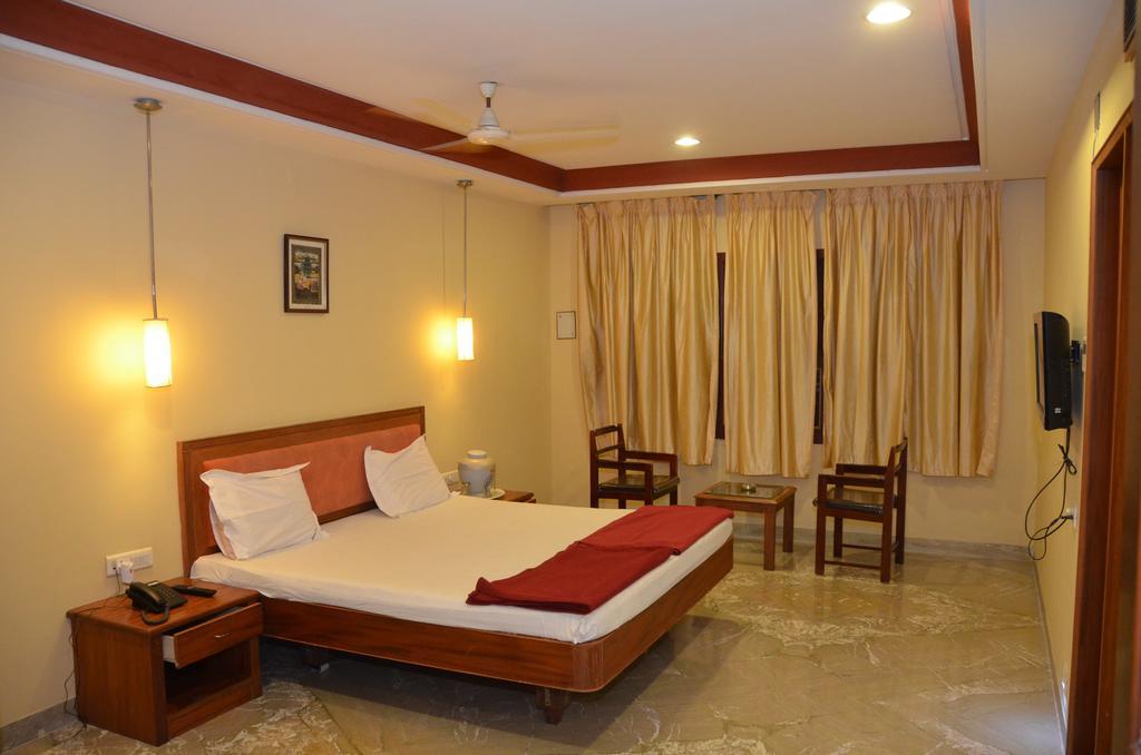 Hotel Raya'S Annexe-1 Kumbakonam Eksteriør billede